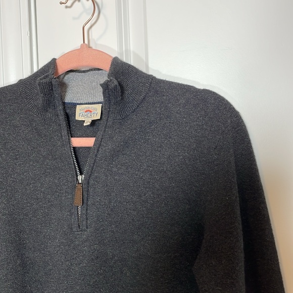 Faherty Mountain Quarter Zip Sweater - Picture 3 of 7